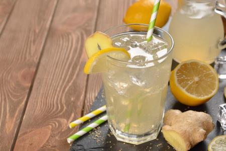 Sommergetränk mit Zimt ist ein Hüter der Gesundheit